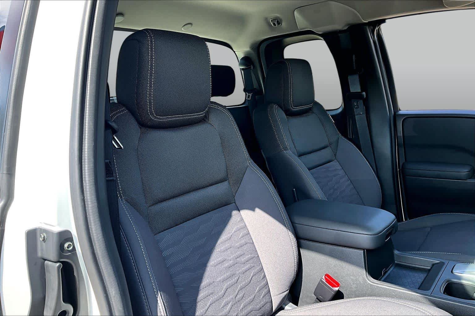 Certified 2024 Nissan Frontier SV w/ Technology Package RWD image 8