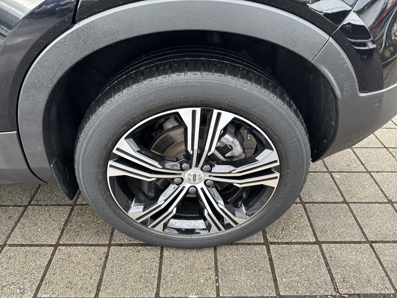 Used 2021 Volvo XC40 T5 Inscription w/ Advanced Package AWD/4WD image 12