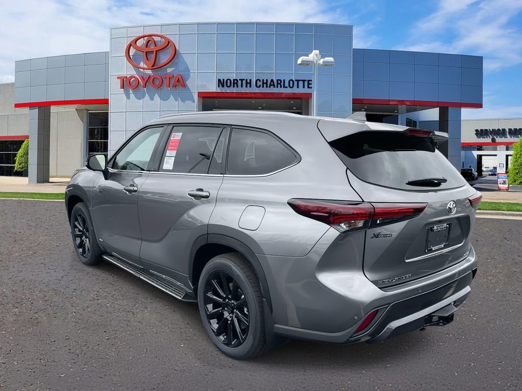New 2026 Toyota Highlander Limited image 8