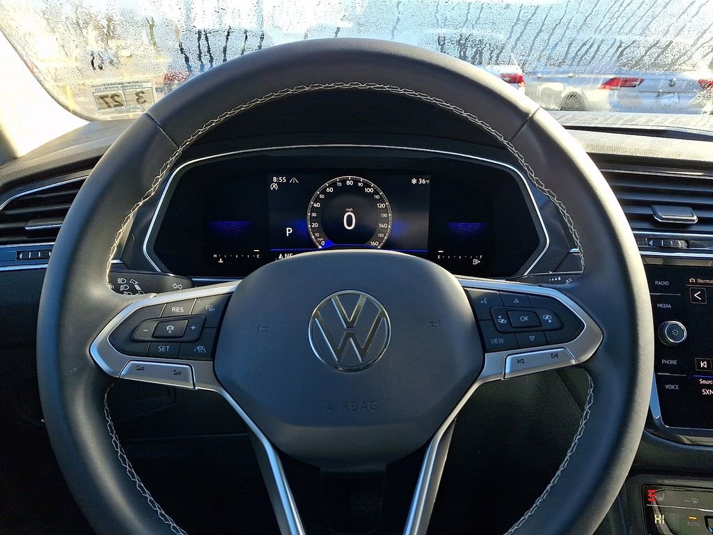 Certified 2022 Volkswagen Tiguan SE AWD/4WD image 17