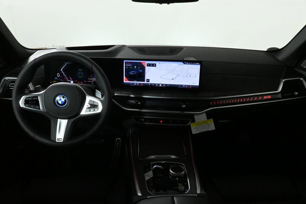 Used 2026 BMW X5 xDrive50e w/ M Sport Package AWD/4WD image 18