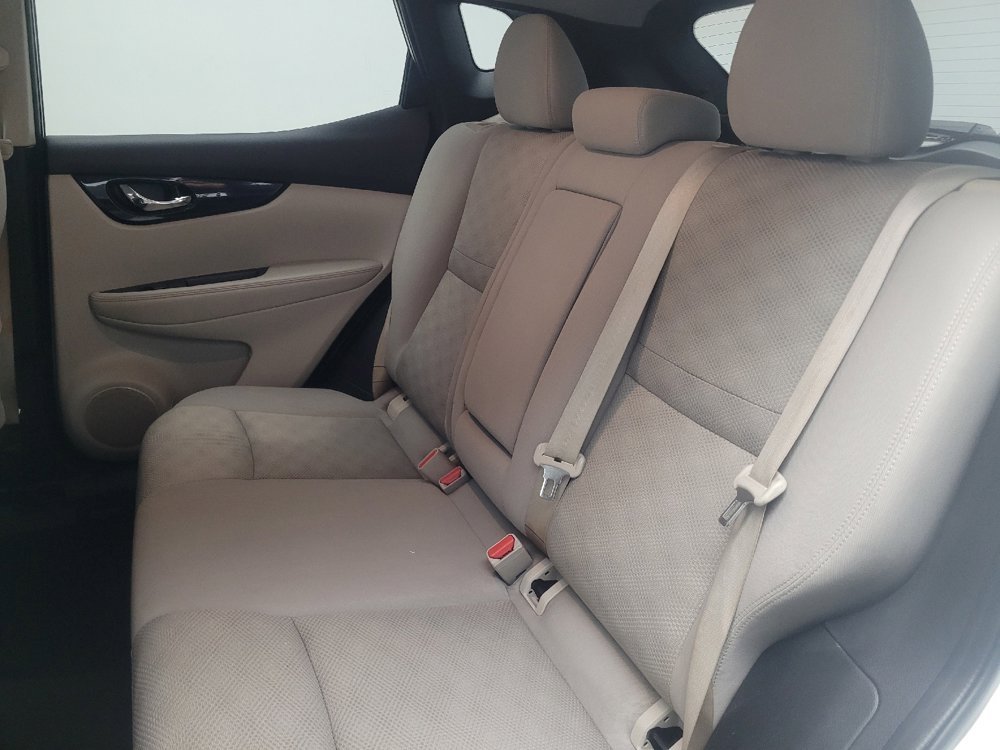 Used 2018 Nissan Rogue Sport SV image 18