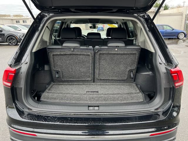 Used 2022 Volkswagen Tiguan SE image 16