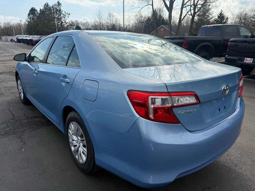 Used 2012 Toyota Camry LE image 5