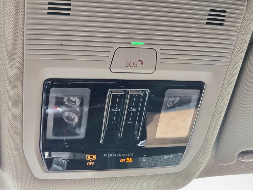 Used 2024 Volkswagen Atlas SE w/ Panoramic Sunroof Package FWD image 30
