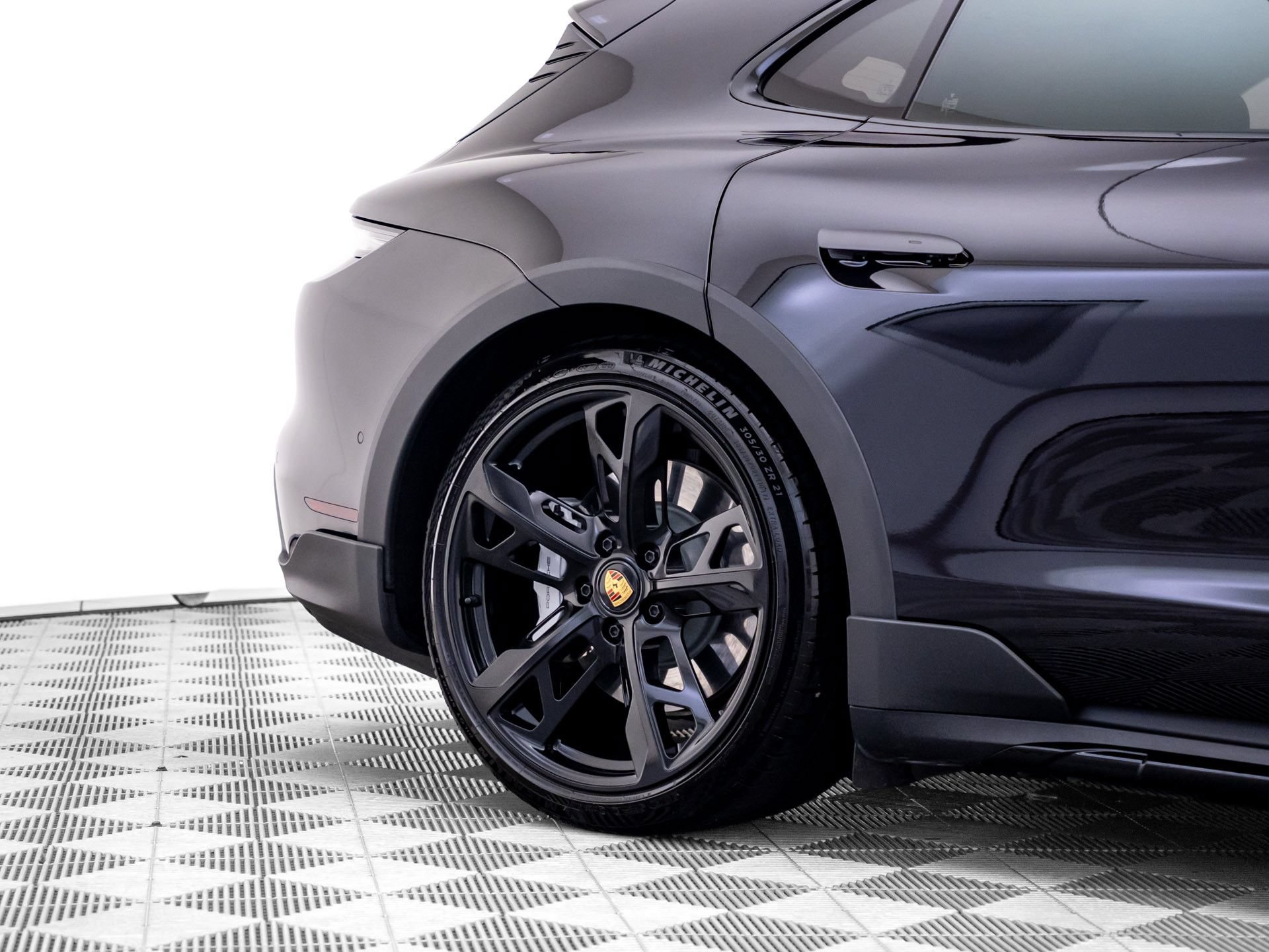 Certified 2023 Porsche Taycan Turbo AWD/4WD image 35