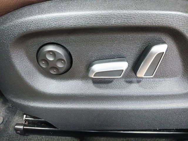 Used 2016 Audi Q5 3.0T Premium Plus w/ Technology Package image 14