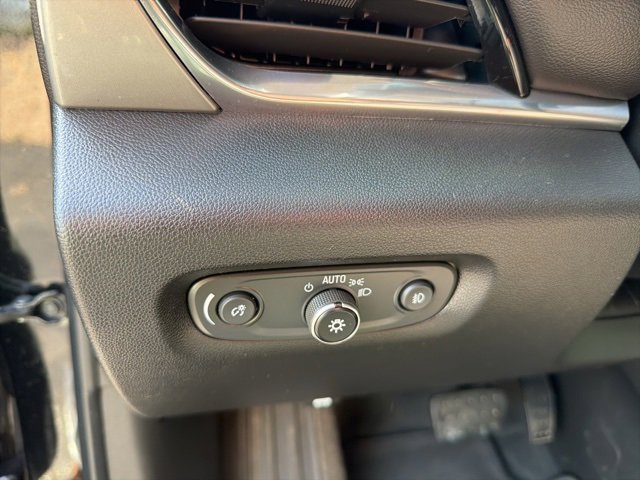 Used 2020 Chevrolet Traverse LT image 20