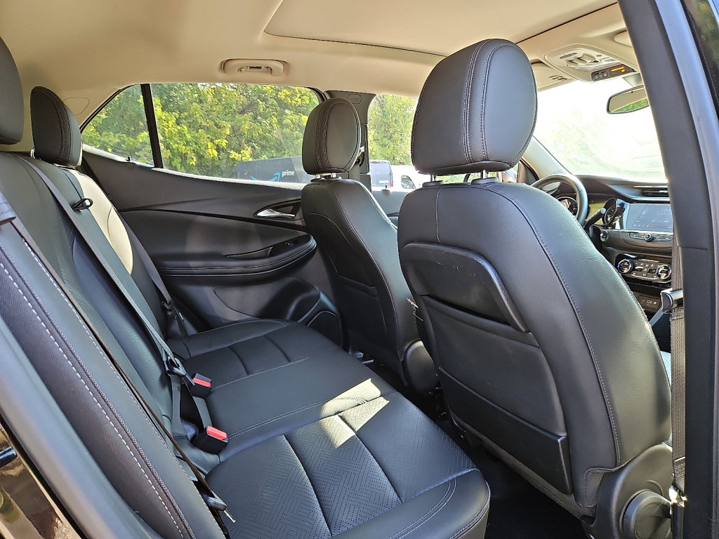 Used 2023 Buick Encore GX Essence w/ Experience Buick Package image 15