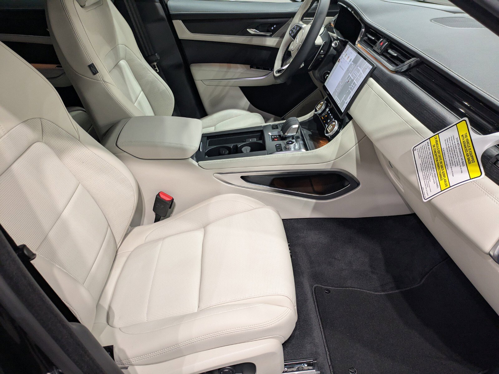 New 2026 Jaguar F-PACE R-Dynamic S AWD/4WD image 23