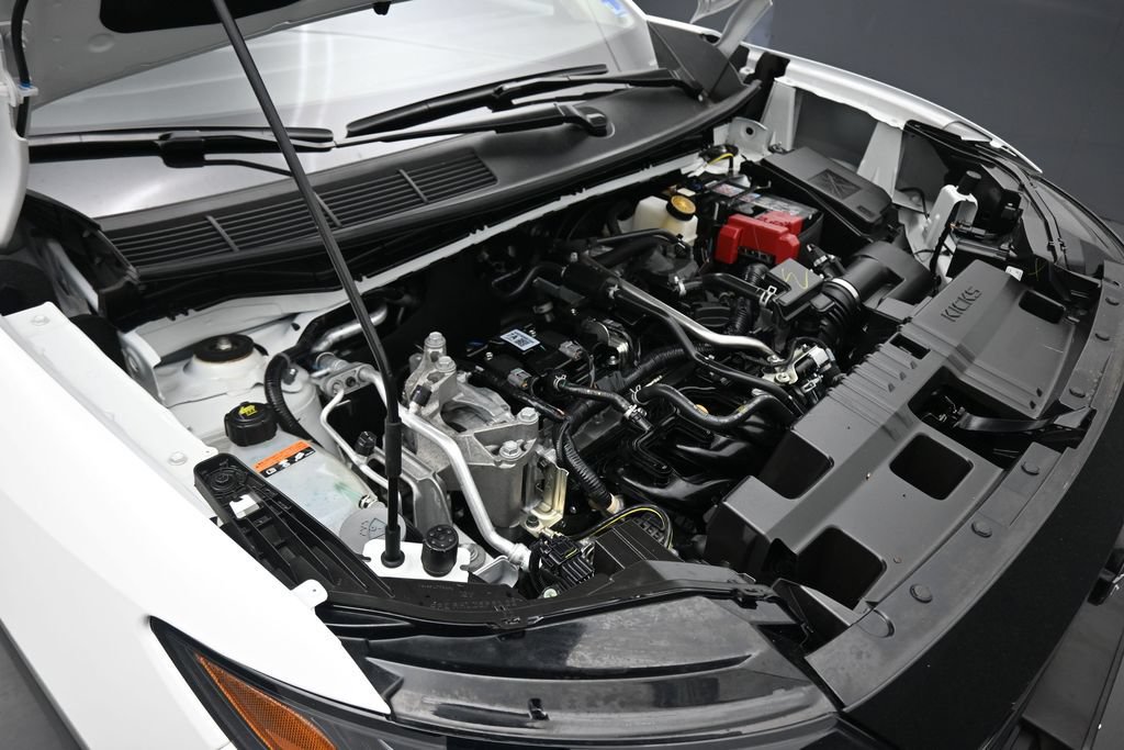 Used 2025 Nissan Kicks SR FWD image 43