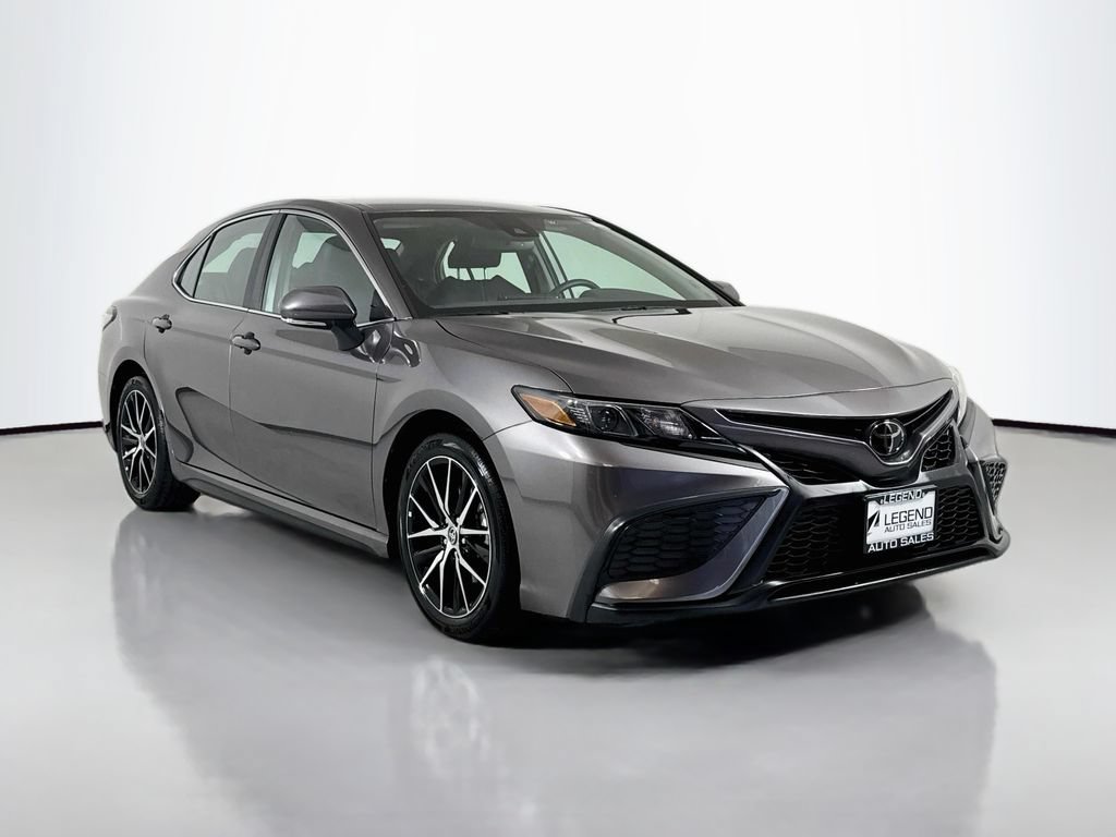 Used 2023 Toyota Camry SE w/ Convenience Package FWD image 4