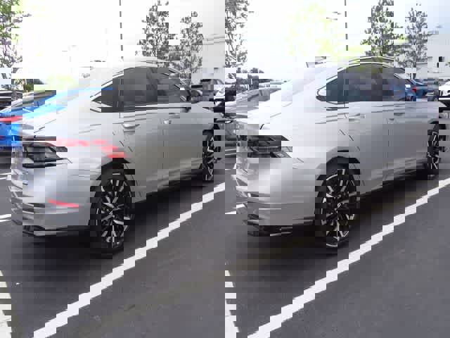 Used 2025 Honda Accord Touring image 7