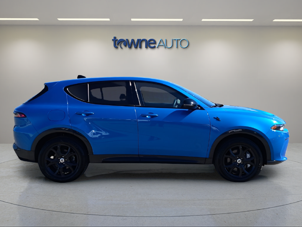 Used 2024 Dodge Hornet R/T w/ R/T Blacktop Package AWD/4WD image 7