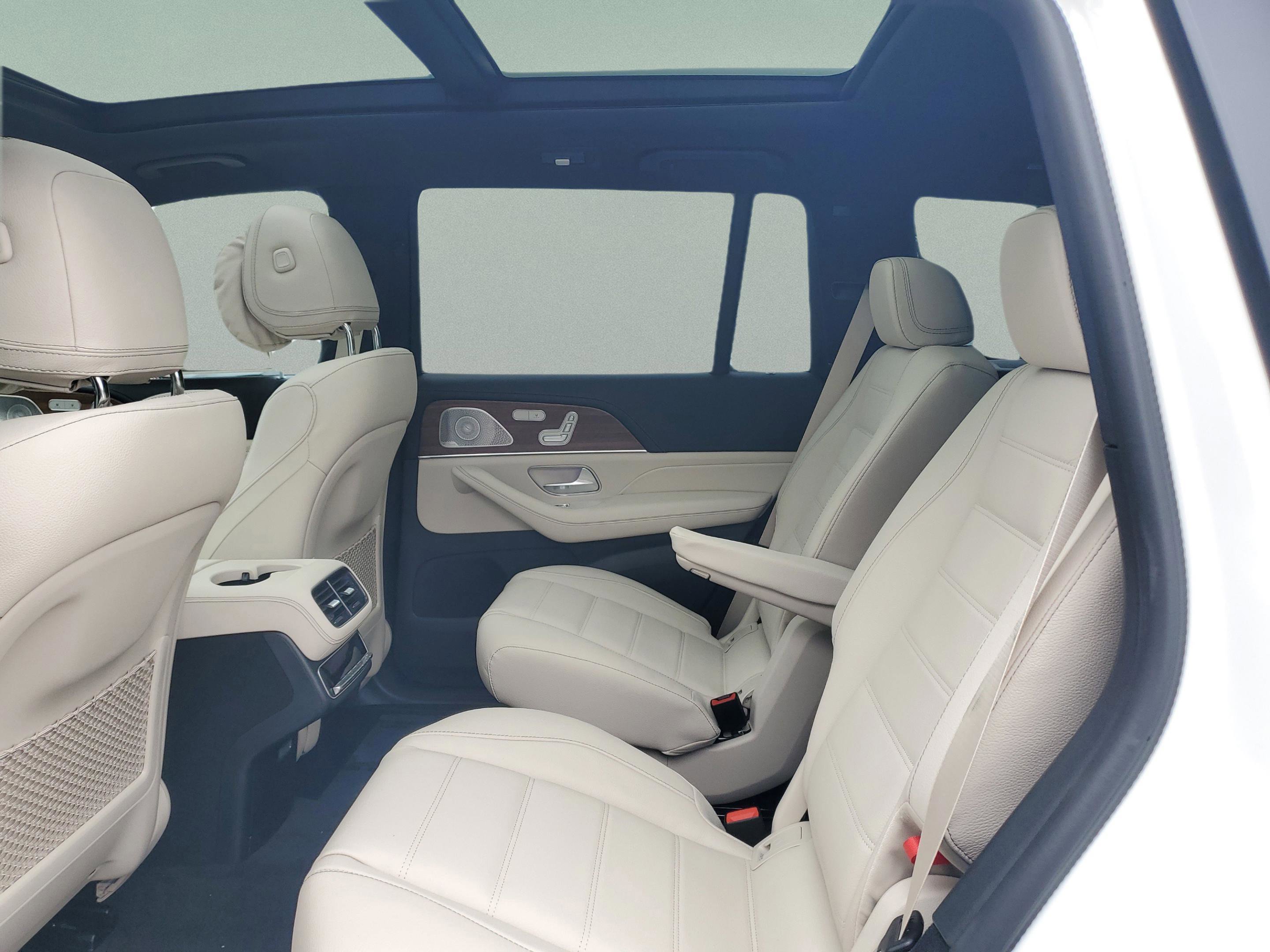 Used 2026 Mercedes-Benz GLS 580 4MATIC image 13