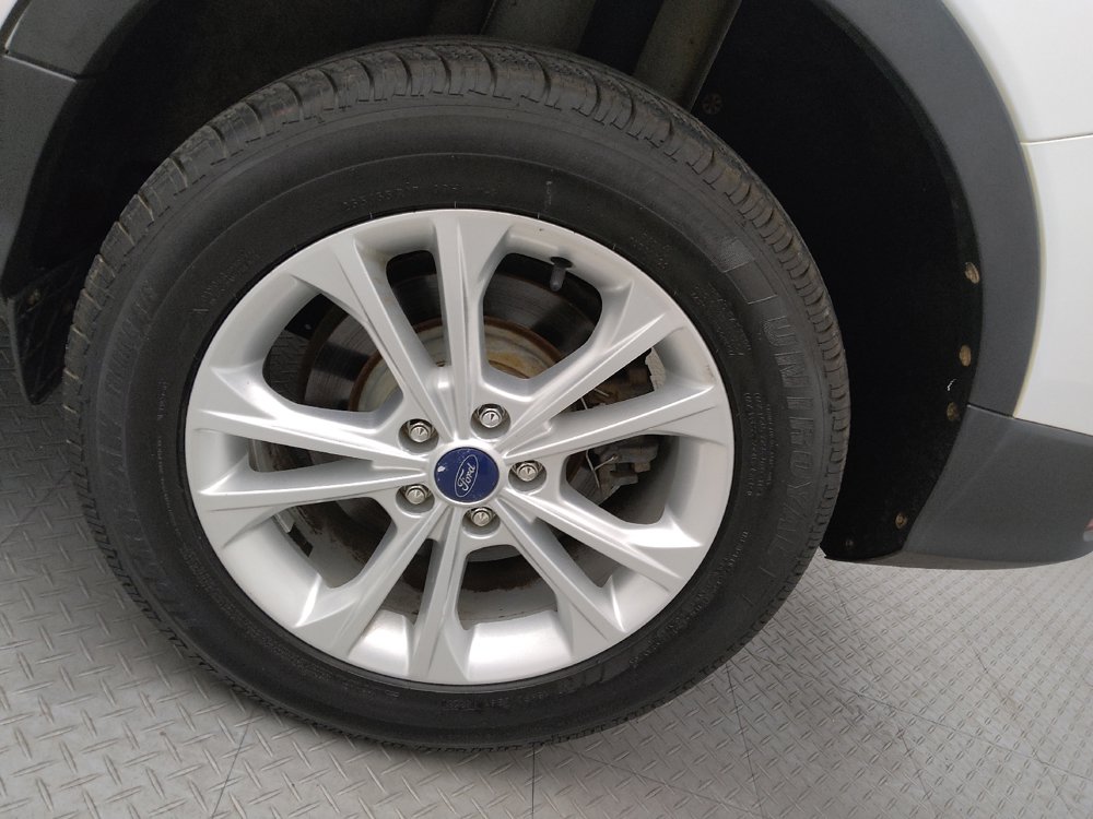 Used 2017 Ford Escape SE FWD image 31