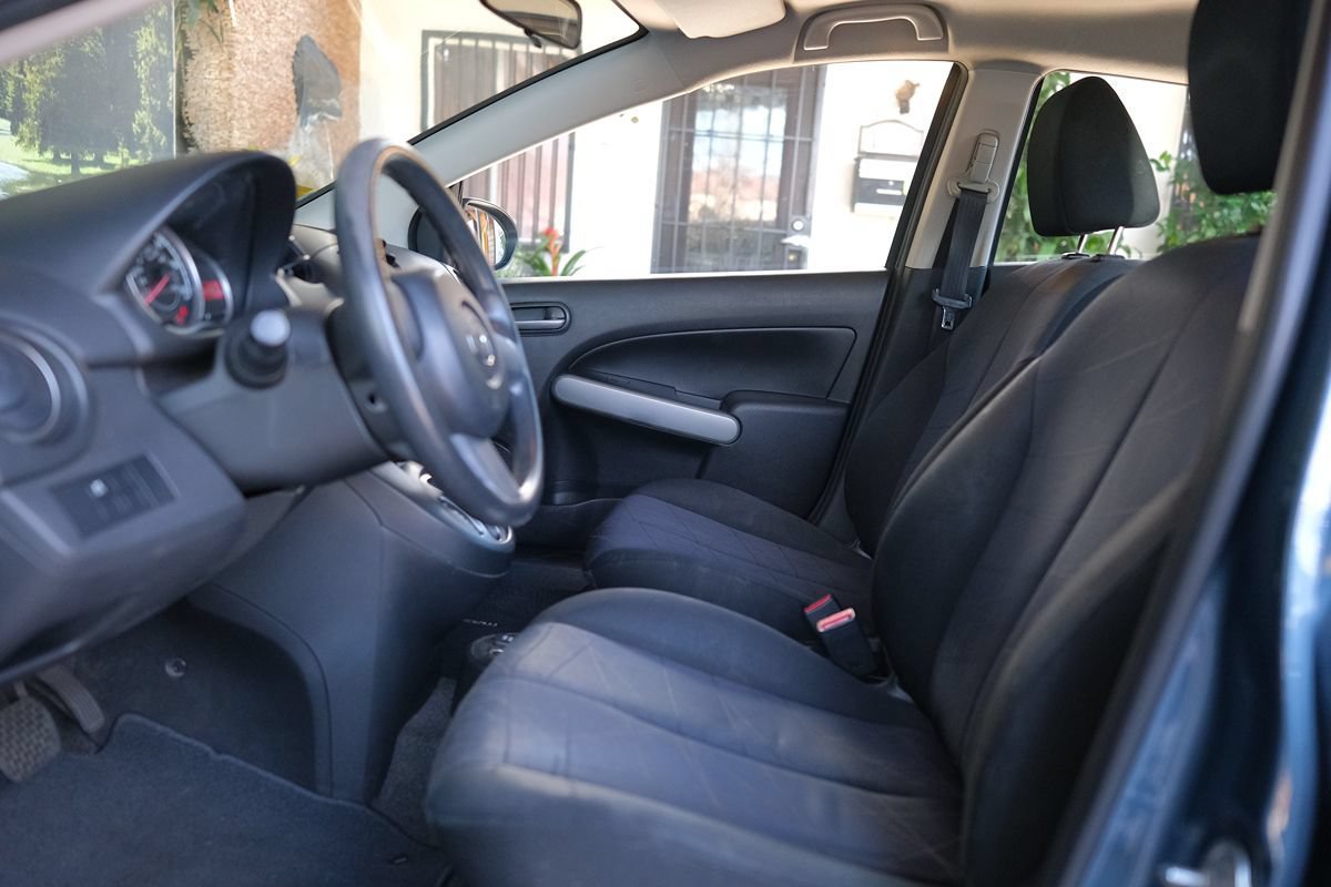 Used 2014 MAZDA MAZDA2 Sport FWD image 11