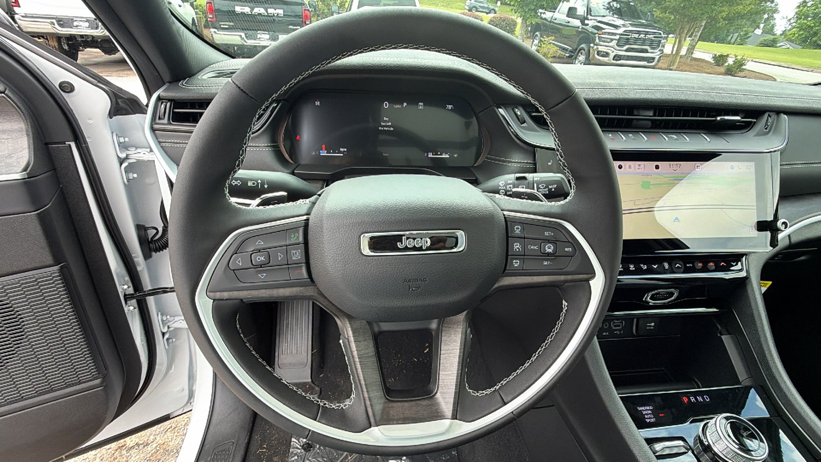 New 2026 Jeep Grand Cherokee Limited w/ Limited Altitude Package AWD/4WD image 23