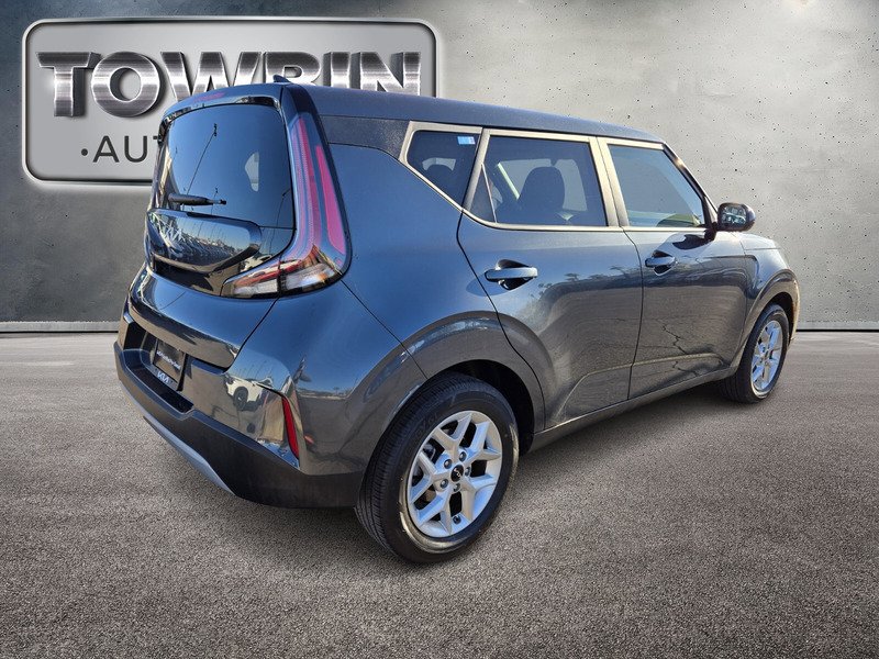 Used 2024 Kia Soul LX w/ Option Group 015 FWD image 5