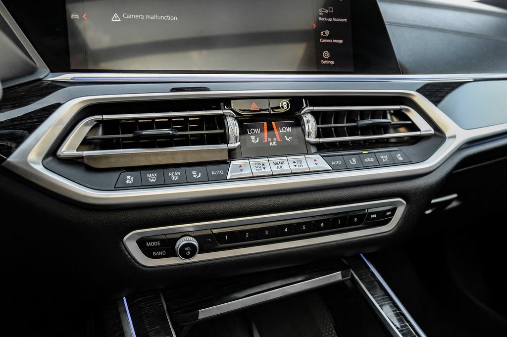 Used 2021 BMW X7 M50i w/ Dynamic Handling Package AWD/4WD image 29