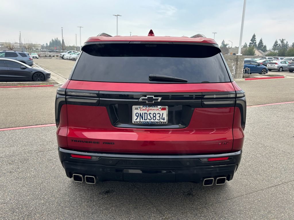 Used 2024 Chevrolet Traverse RS image 6