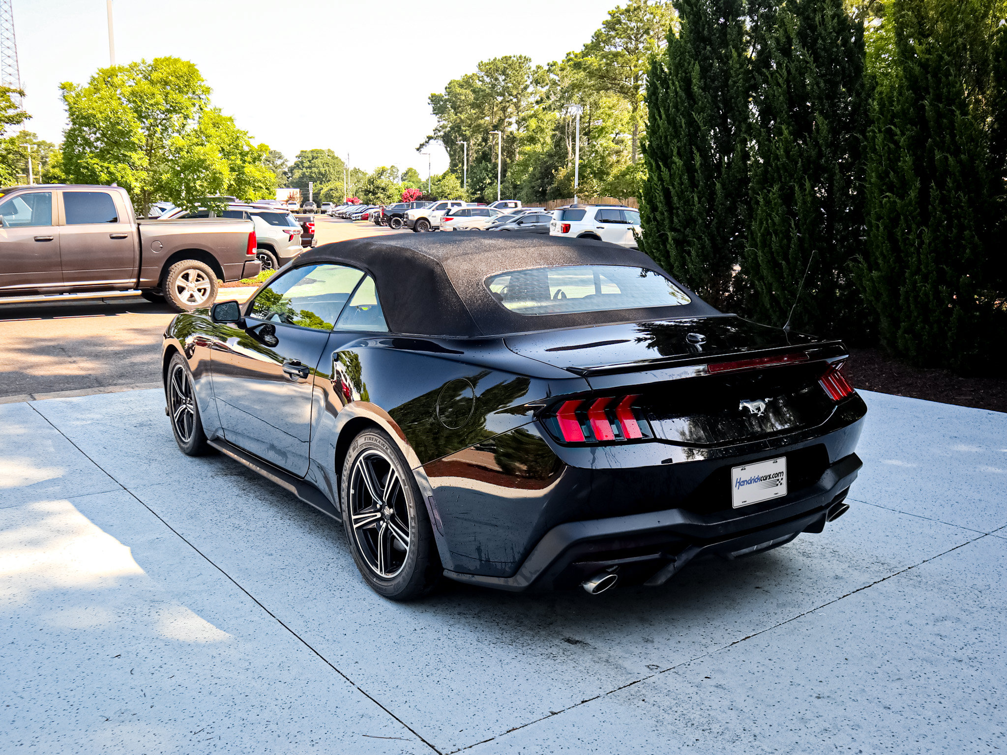 Used 2025 Ford Mustang Premium RWD image 9