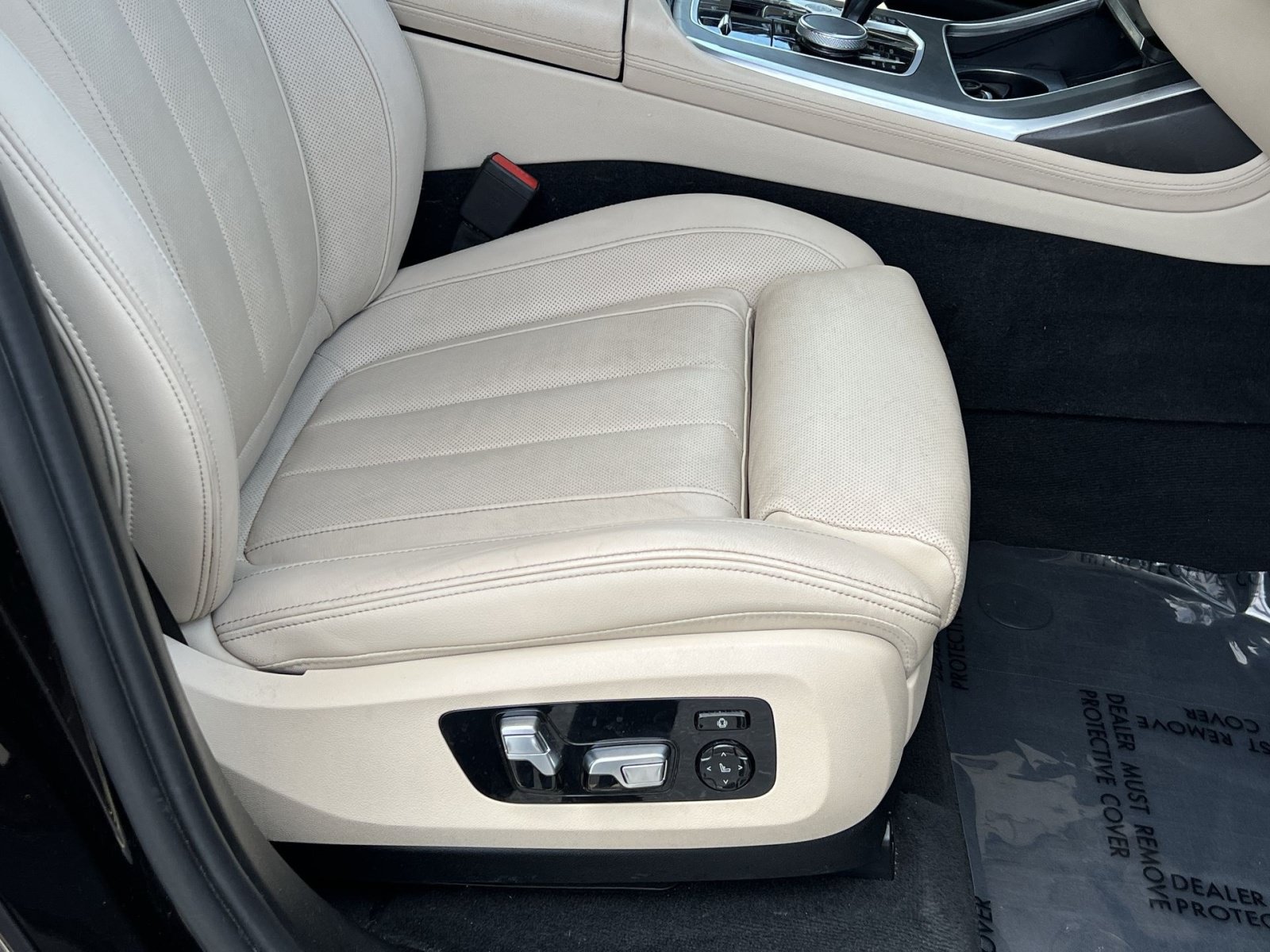 Used 2022 BMW X7 xDrive40i w/ Premium Package AWD/4WD image 27