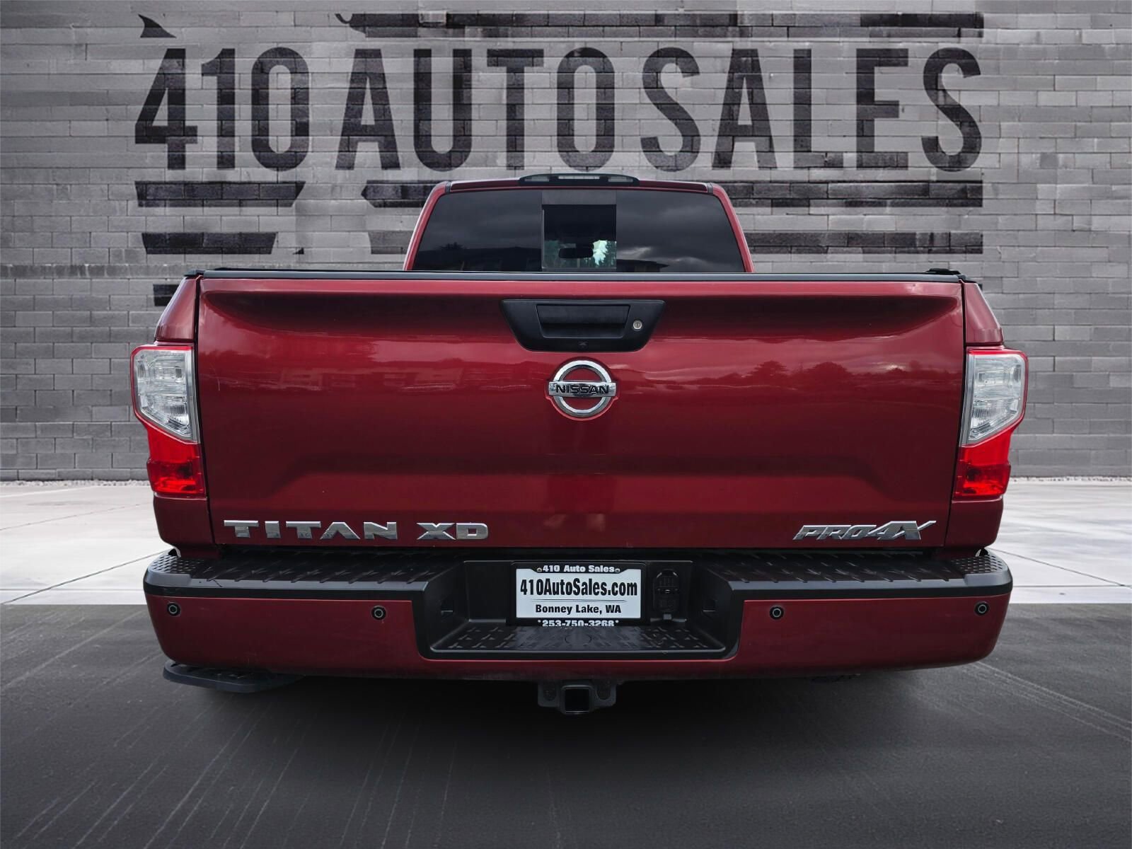 Used 2018 Nissan Titan PRO-4X w/ Pro-4x Convenience Package AWD/4WD image 4