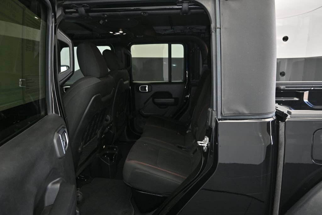 Used 2022 Jeep Gladiator Rubicon w/ Cold Weather Group AWD/4WD image 17