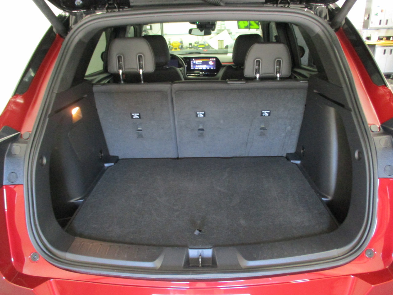 Used 2024 Chevrolet TrailBlazer RS w/ Convenience Package image 13