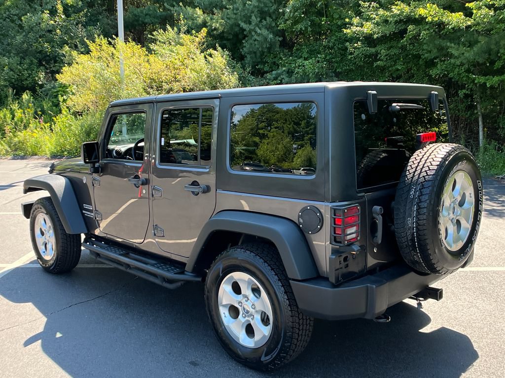 Used 2016 Jeep Wrangler Unlimited Sport w/ Connectivity Group AWD/4WD image 3