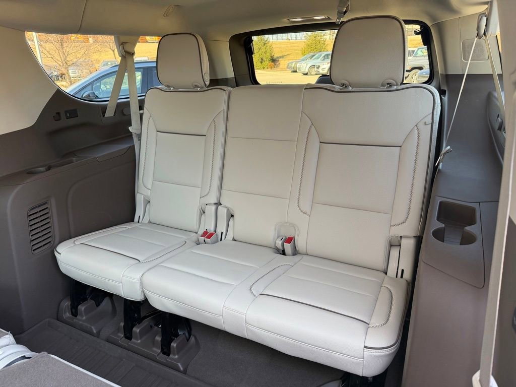 Used 2023 GMC Yukon XL Denali image 14