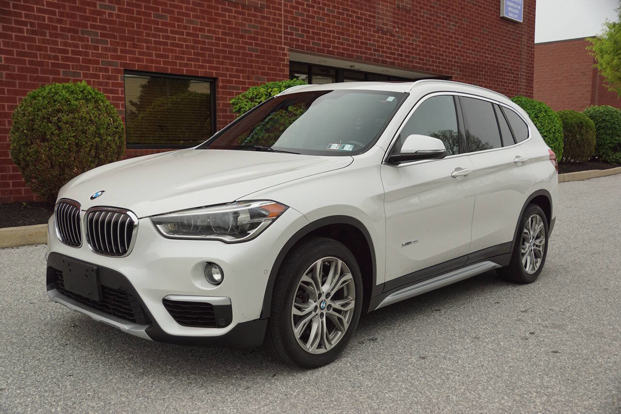 Used 2017 BMW X1 xDrive28i image 1