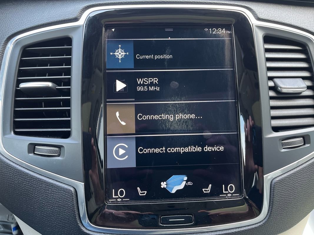 Used 2020 Volvo XC90 T6 Momentum w/ Protection Package Premier image 9