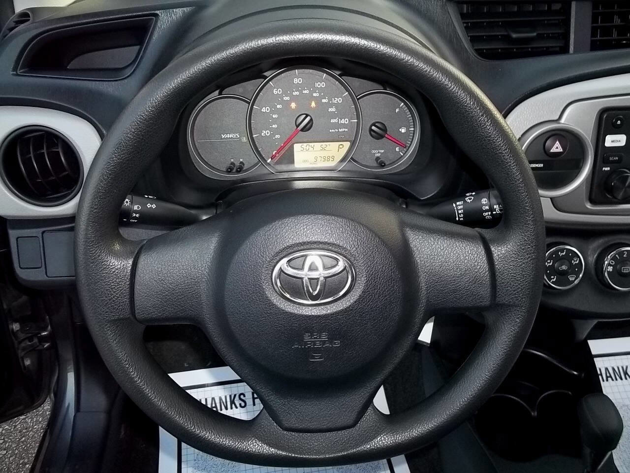 Used 2012 Toyota Yaris L image 5