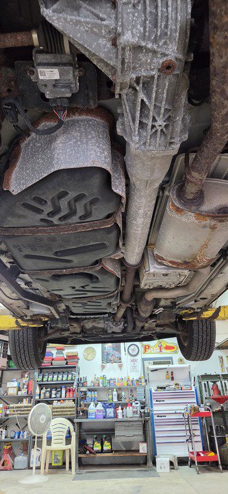 Used 2015 GMC Acadia SLE AWD/4WD image 44