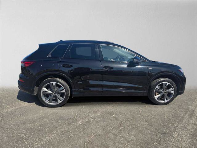 Used 2023 Audi Q4 e-tron Premium Plus w/ Premium Plus AWD/4WD image 2