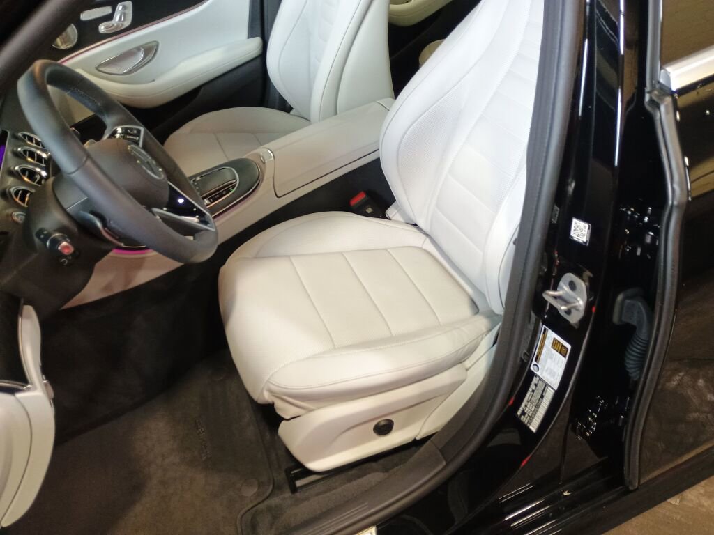 Used 2023 Mercedes-Benz E 350 4MATIC Sedan image 5
