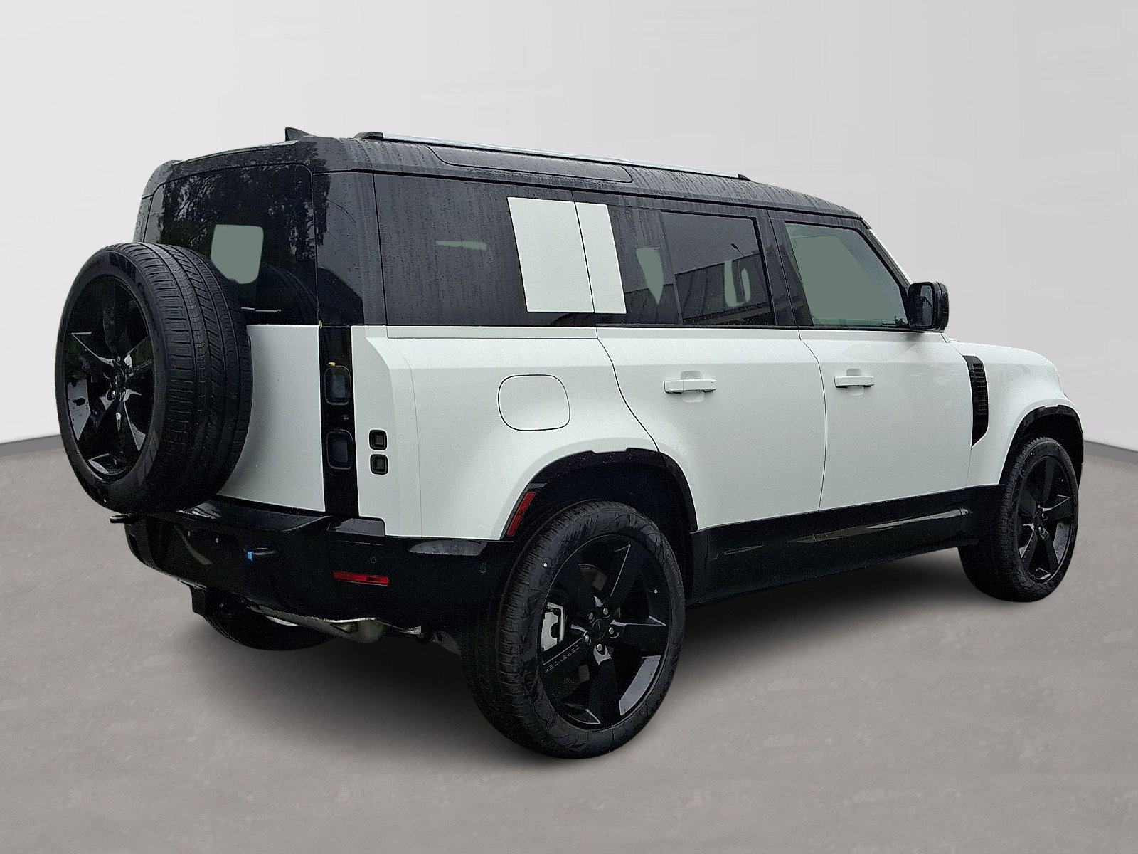 New 2026 Land Rover Defender 110 X-Dynamic SE AWD/4WD image 3