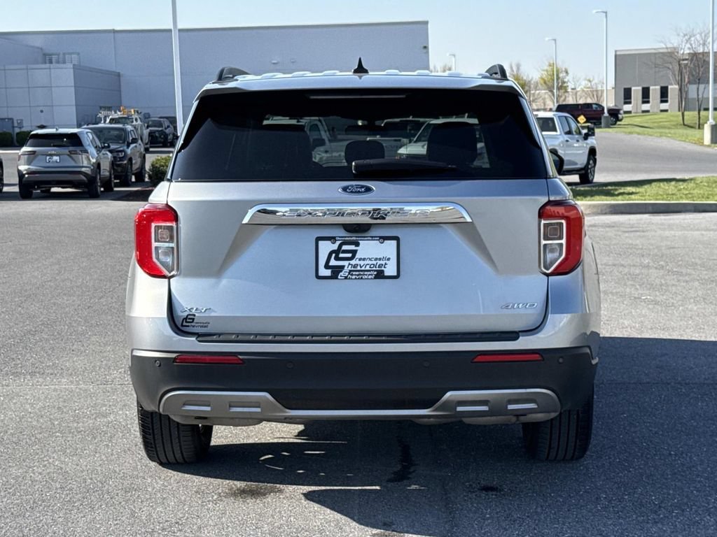 Used 2023 Ford Explorer XLT w/ Equipment Group 202A AWD/4WD image 26