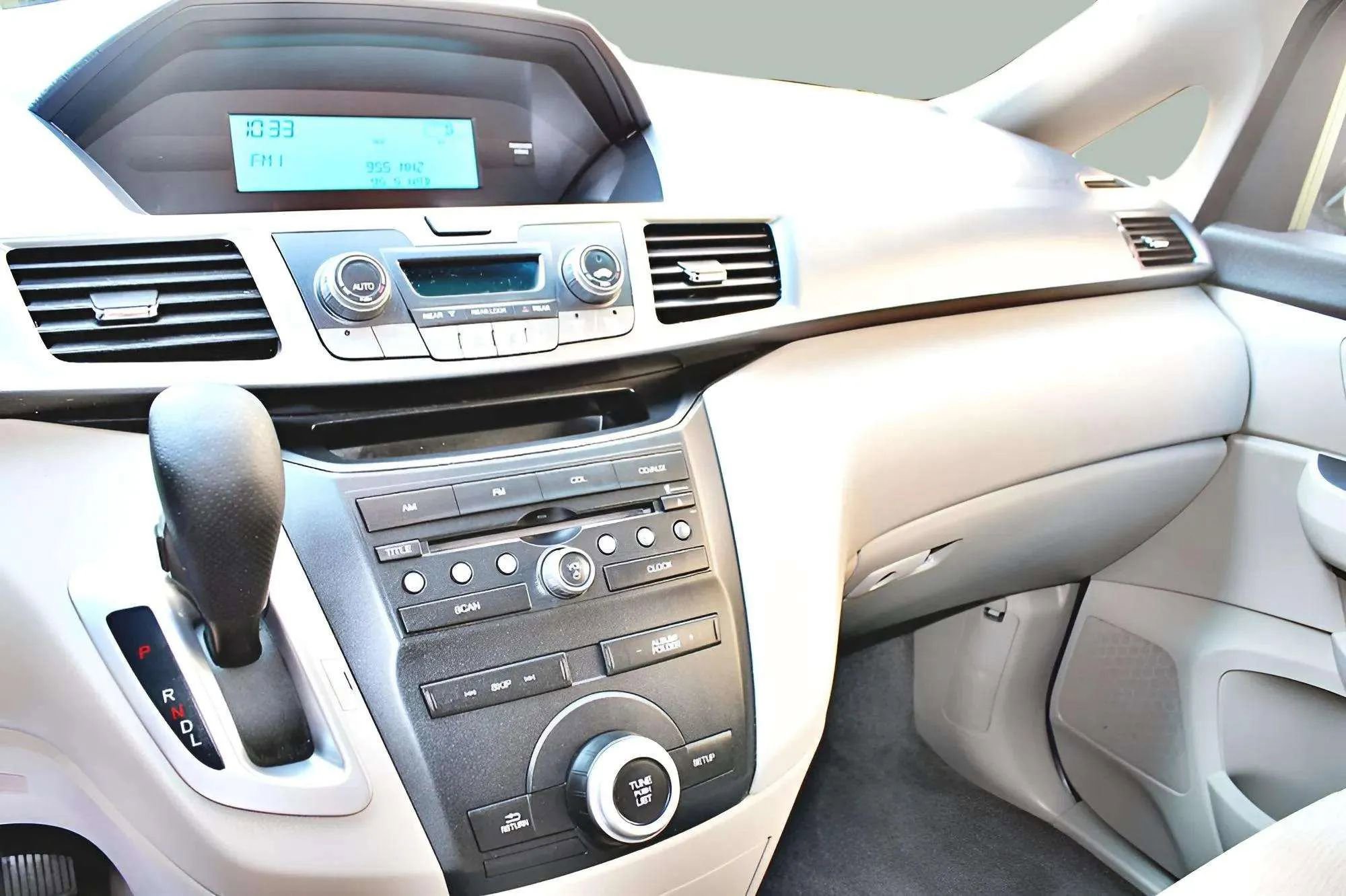 Used 2011 Honda Odyssey EX image 16