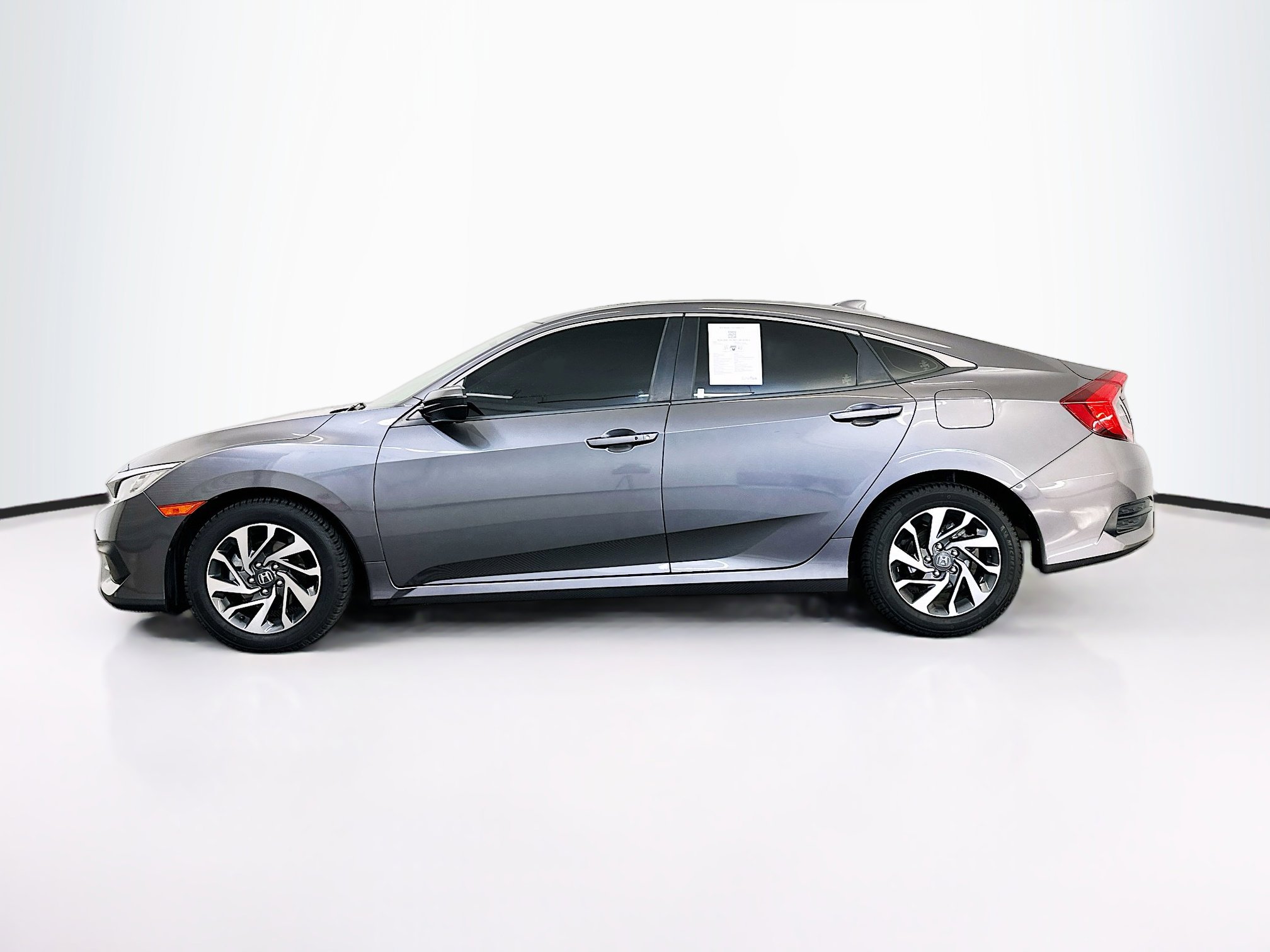 Used 2018 Honda Civic EX image 4