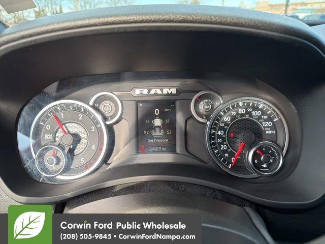 Used 2024 RAM 2500 Tradesman w/ Chrome Appearance Group image 18