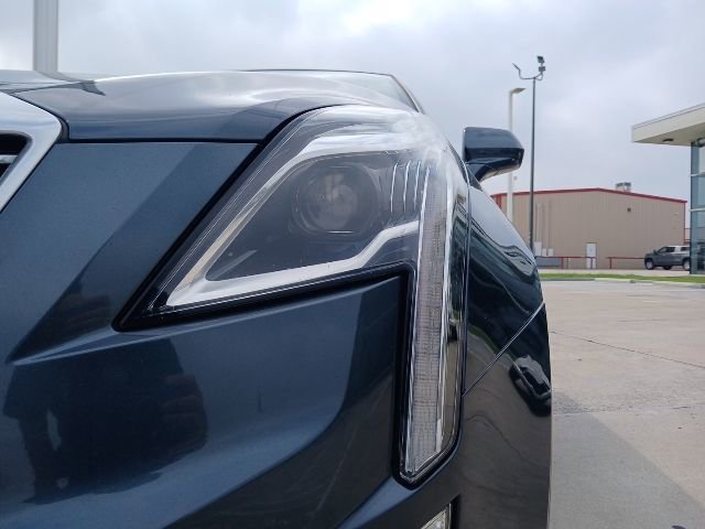 Used 2019 Cadillac XT5 Premium Luxury FWD image 4