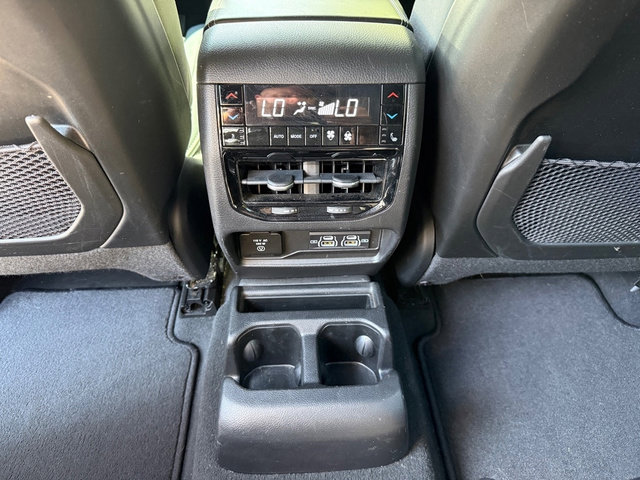 Used 2023 Jeep Grand Cherokee L Overland w/ Luxury Tech Group IV image 18