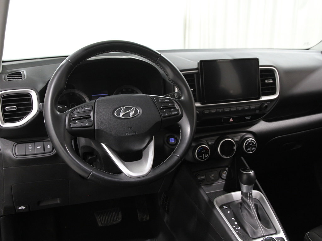 Certified 2021 Hyundai Venue SEL w/ Premium Package image 6