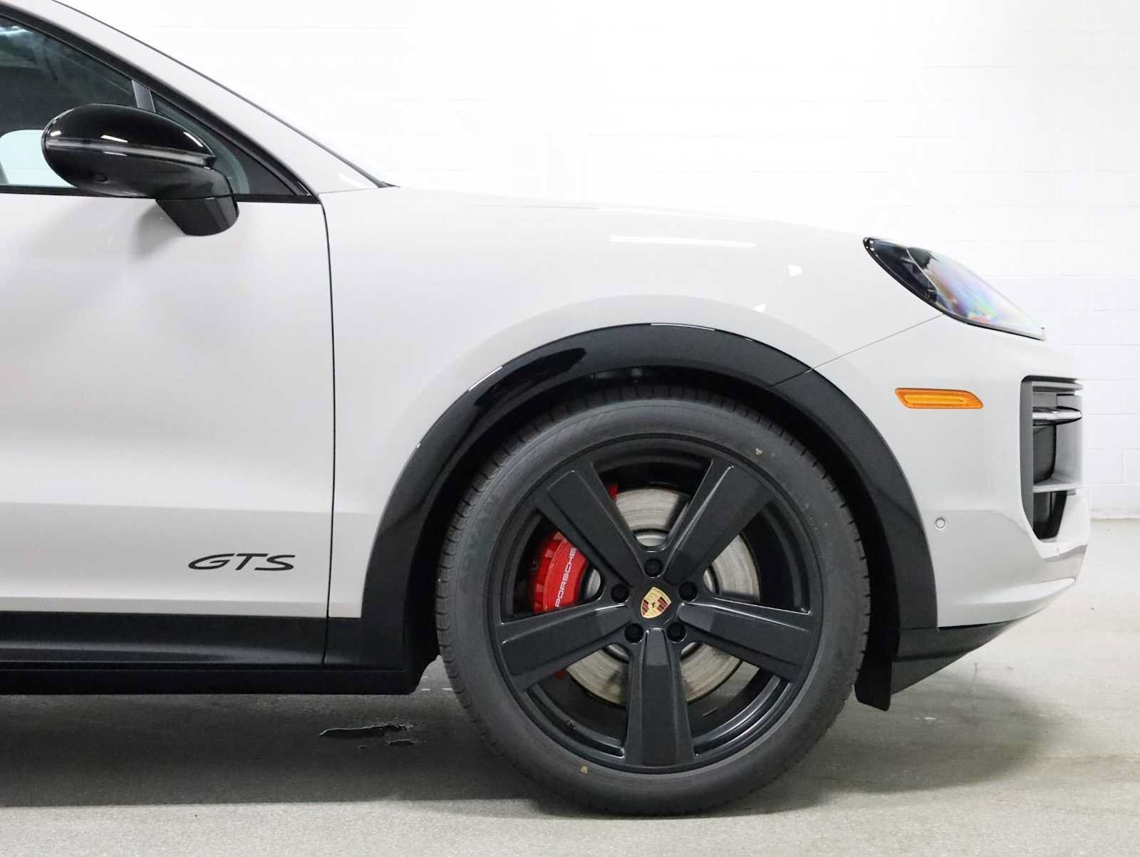 New 2026 Porsche Cayenne GTS AWD/4WD image 11