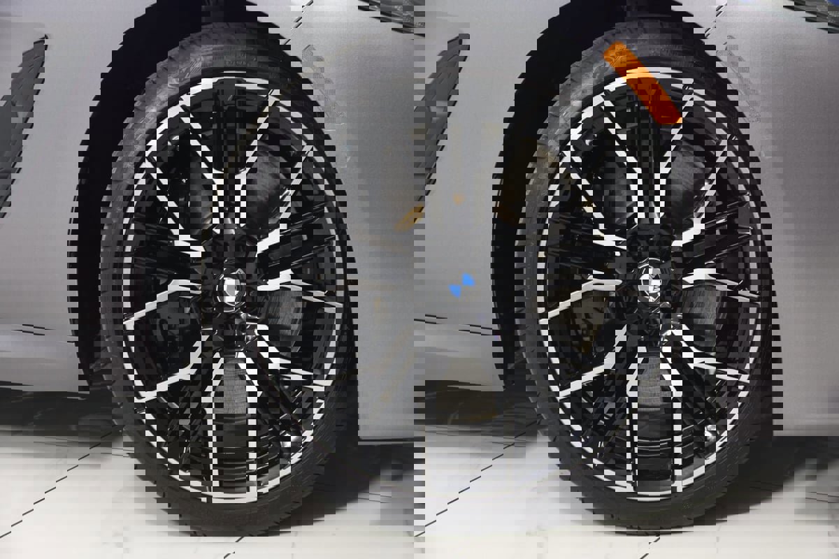 Used 2025 BMW M850i xDrive Coupe w/ M Sport Professional Package image 16