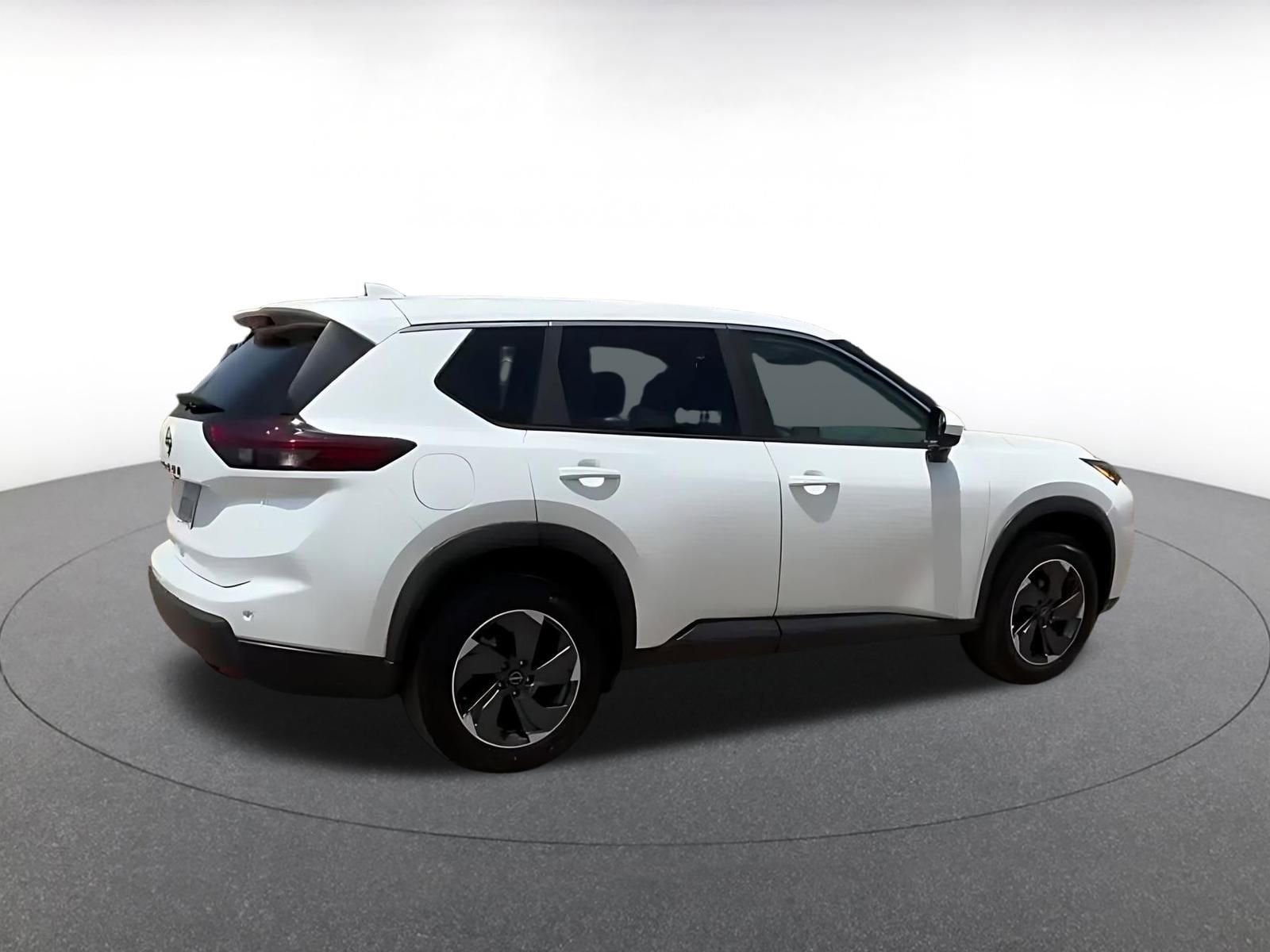 Used 2025 Nissan Rogue SV FWD image 15