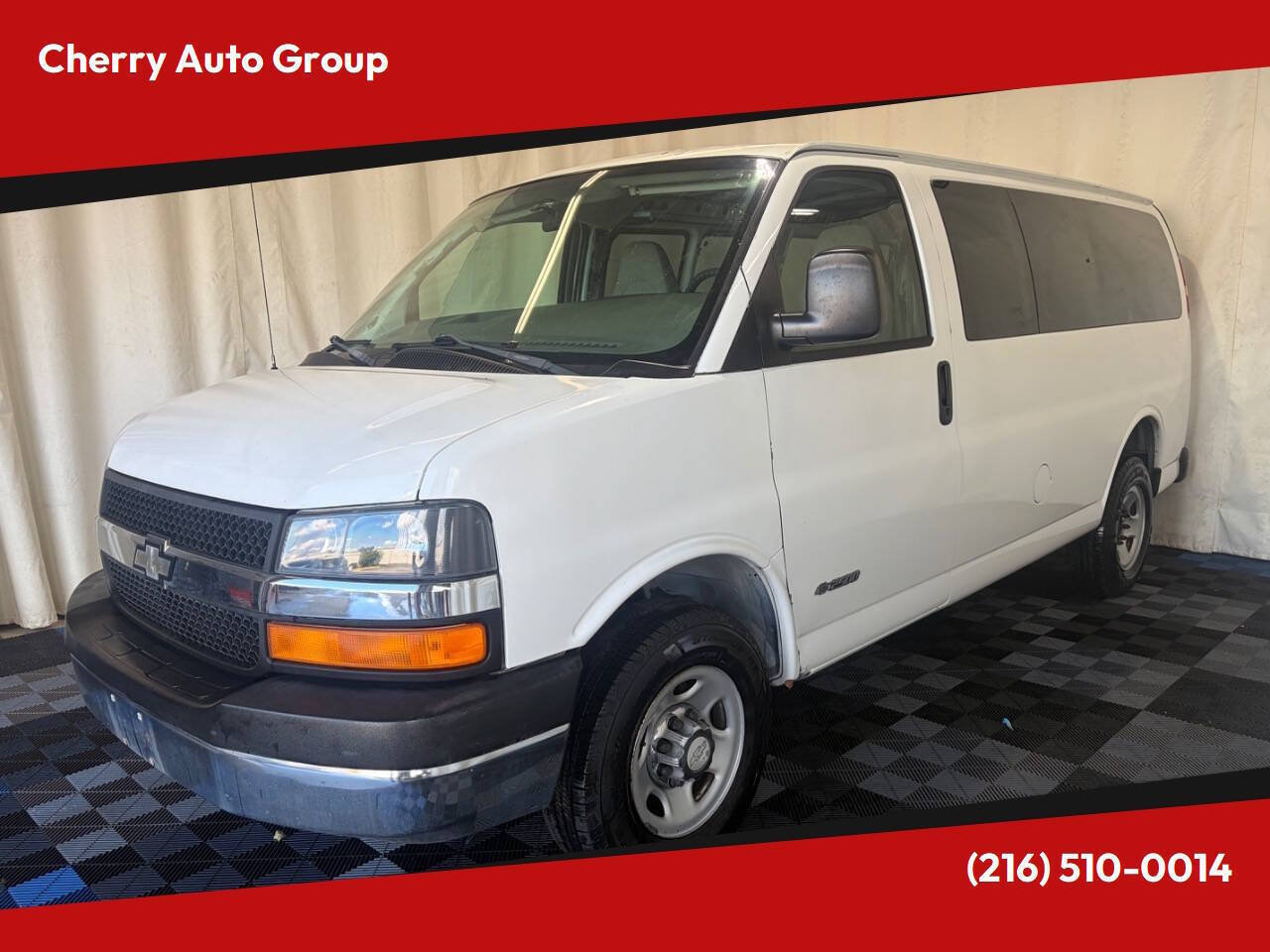 Used 2006 Chevrolet Express 2500 Passenger w/ LT Preferred Equipment Group RWD image 1